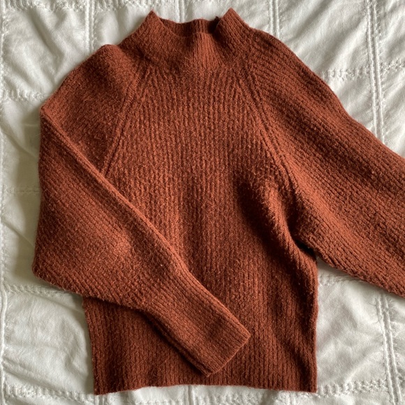 Burnt orange mockneck - Picture 1 of 2